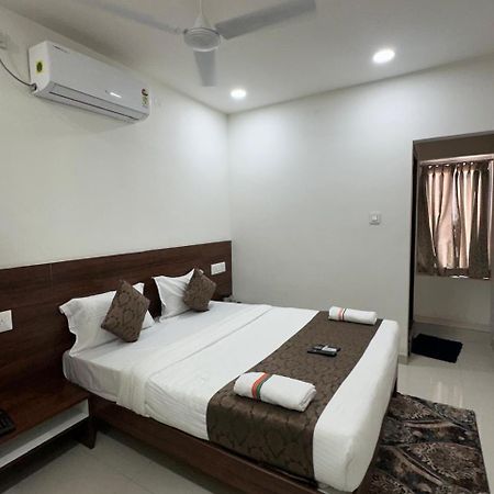 Hotel Queens Comfort Mysore Buitenkant foto