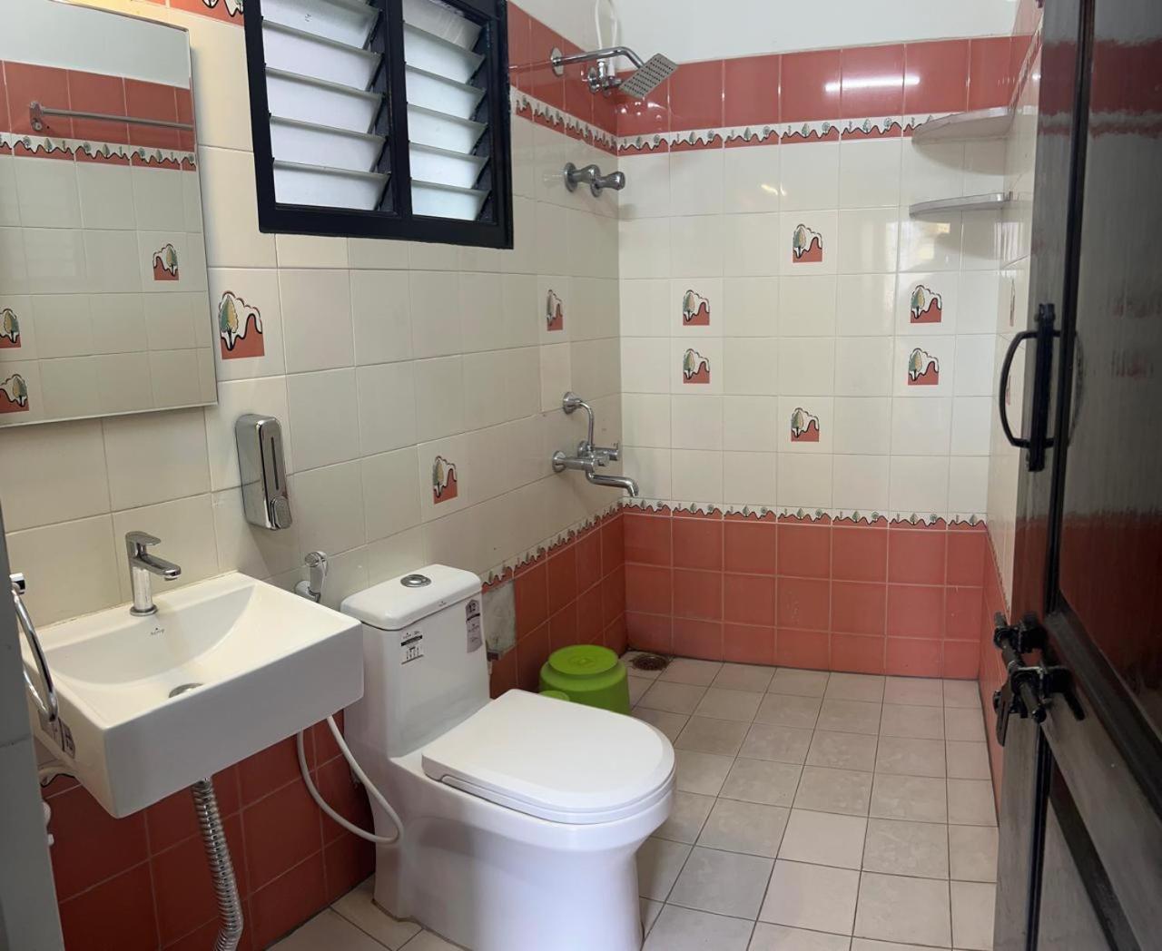 Hotel Queens Comfort Mysore Buitenkant foto