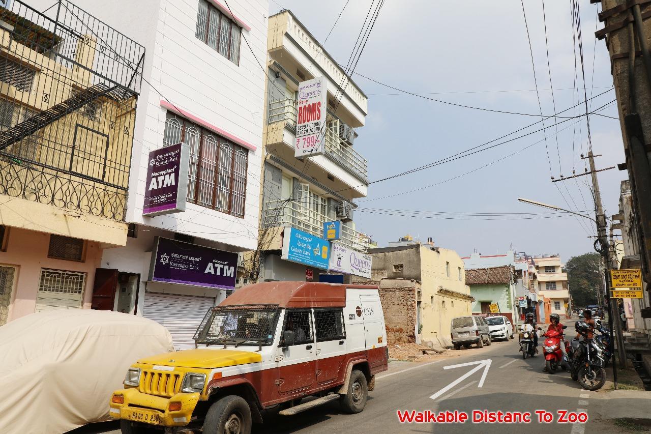 Hotel Queens Comfort Mysore Buitenkant foto