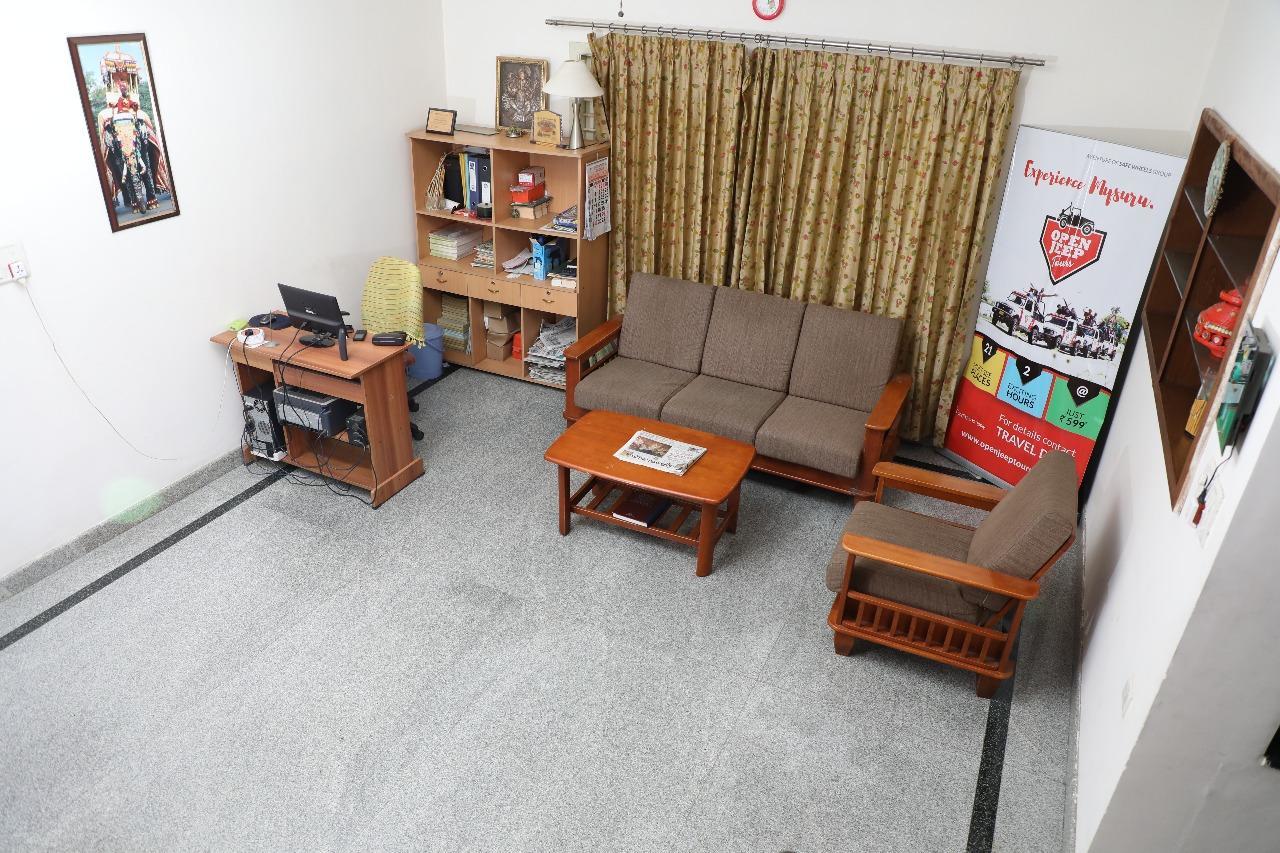 Hotel Queens Comfort Mysore Buitenkant foto