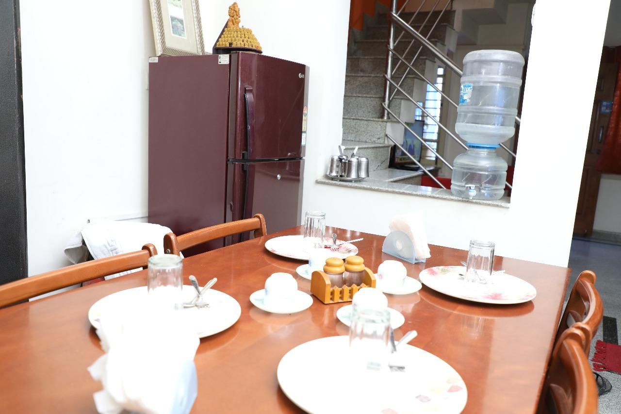 Hotel Queens Comfort Mysore Buitenkant foto